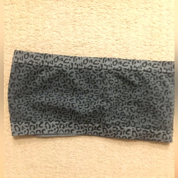 🔥3/$25🔥Sexy Leopard Print Crop Tube Top - Picture 3 of 5